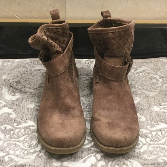 Austin Trading Co. Slouchy Bootie - Picture 2 of 7